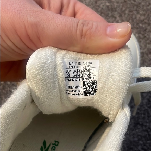 Reebok White and Green Sneakers - Picture 8 of 10